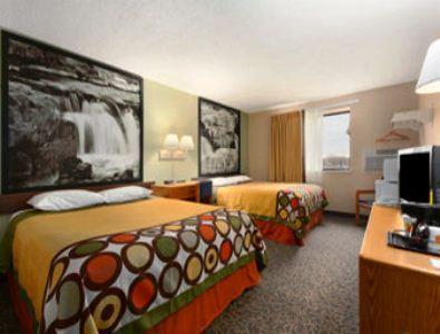 Super 8 By Wyndham Sioux Falls Near Convention Center 部屋 写真