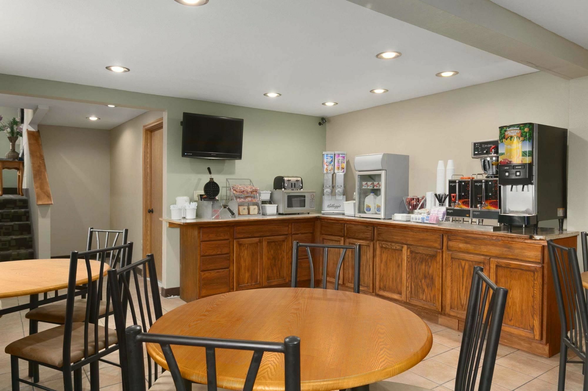 Super 8 By Wyndham Sioux Falls Near Convention Center エクステリア 写真