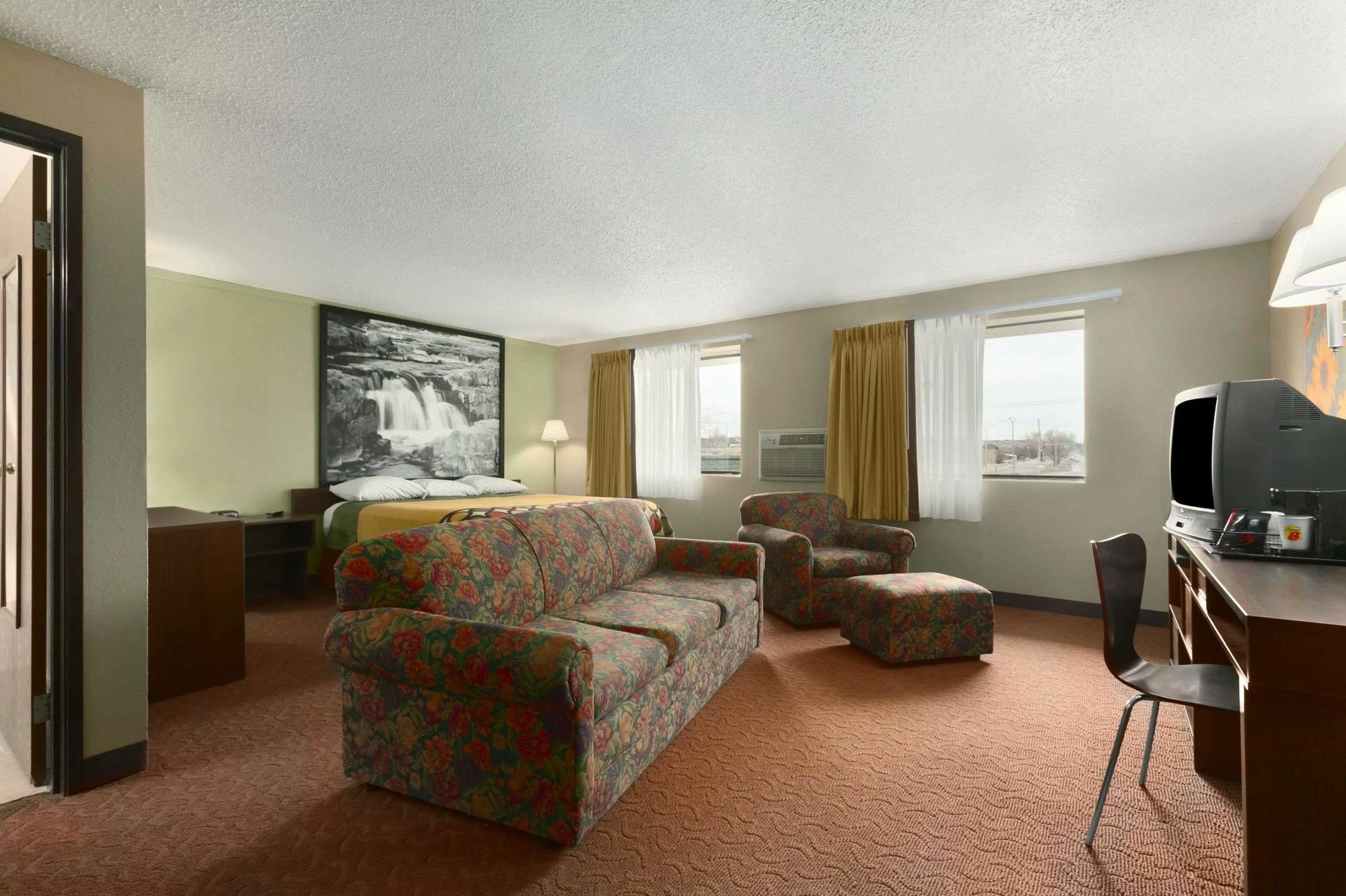Super 8 By Wyndham Sioux Falls Near Convention Center エクステリア 写真